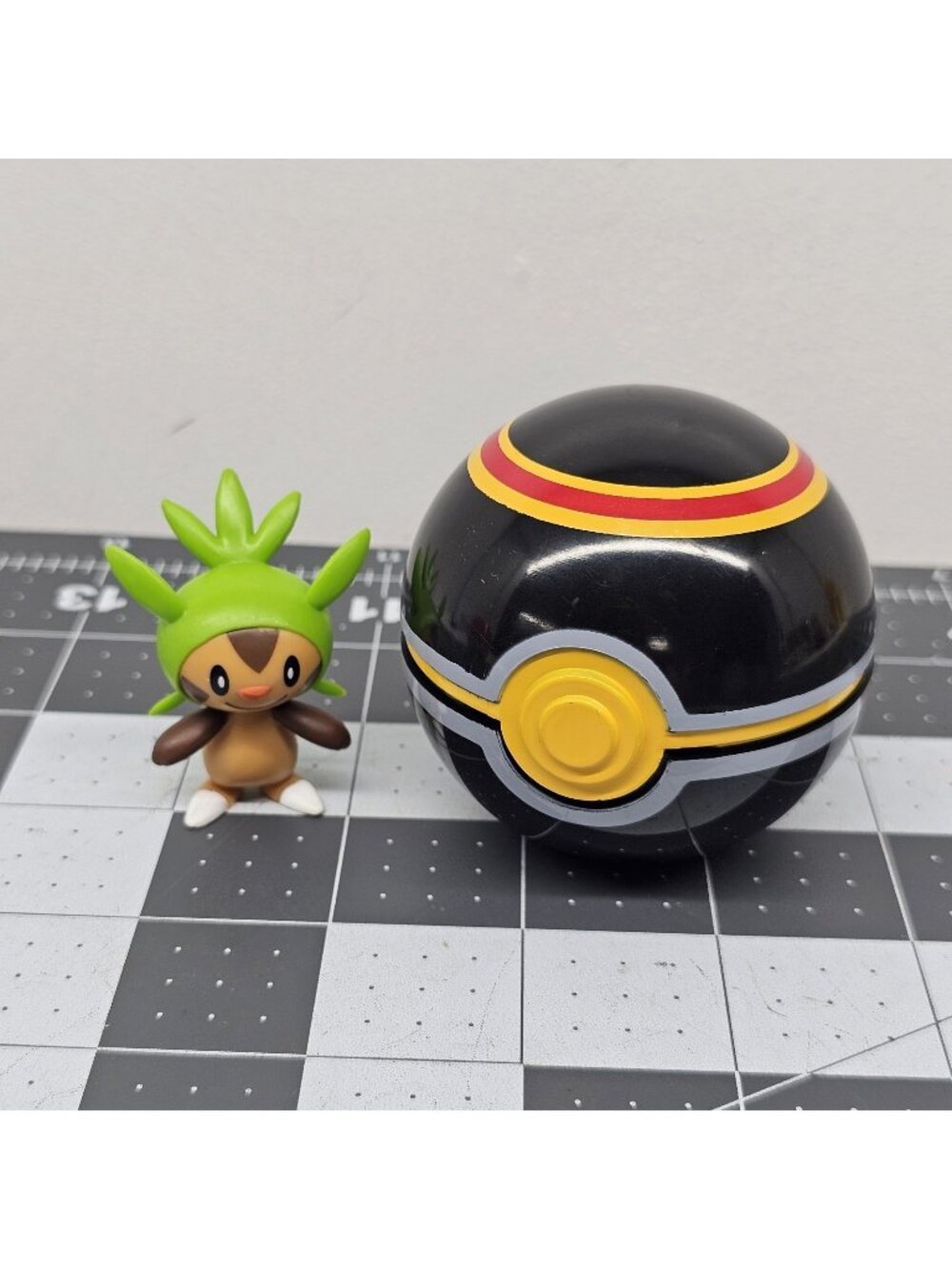 Pokémon Clip 'N' Go Chespin 2" Figure & Luxury Ball Accessory Set Jazwares